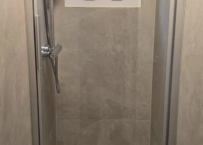 Sleep And Go - Budget Hostel