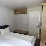 Sleep And Go - Budget Hostel *